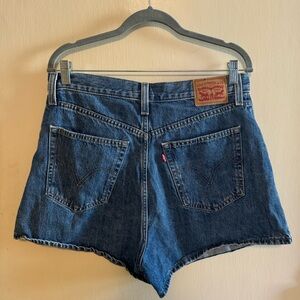 Levi’s high waisted mom shorts 31 denim jean high rise waisted shorts